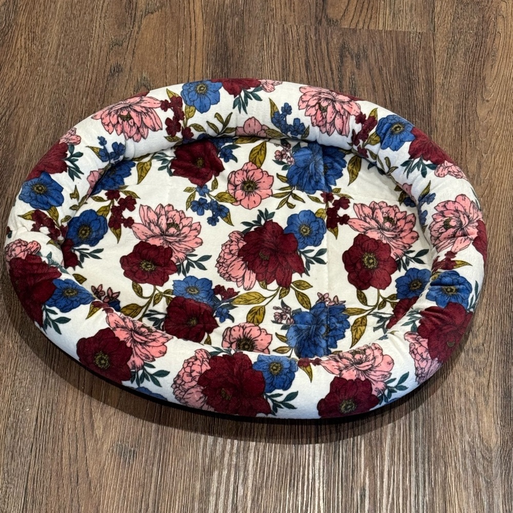Small pet bed